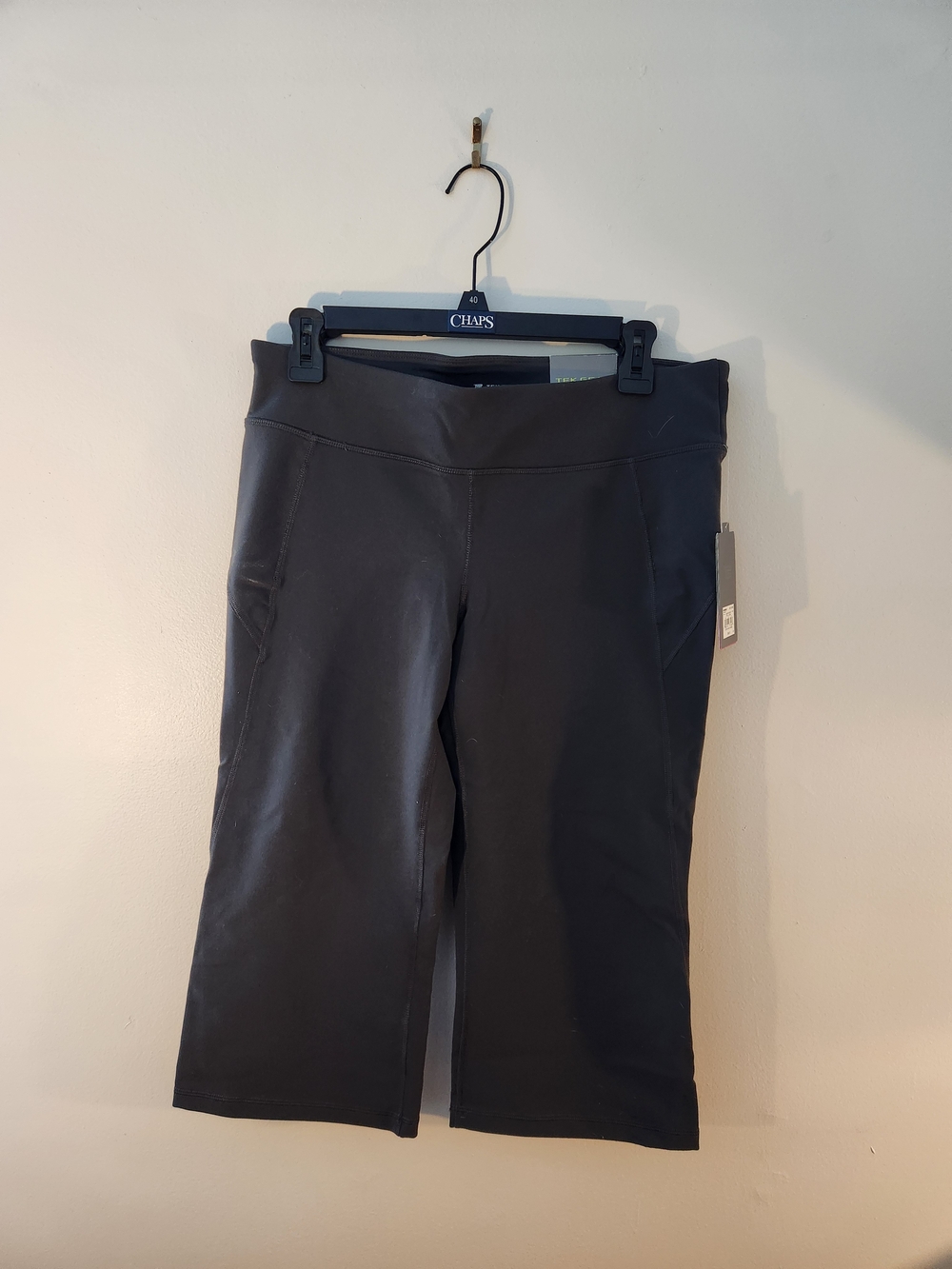 BUNDLE - 2 Pairs NWT Cropped Athletic Pants - Gray & Blue - Large